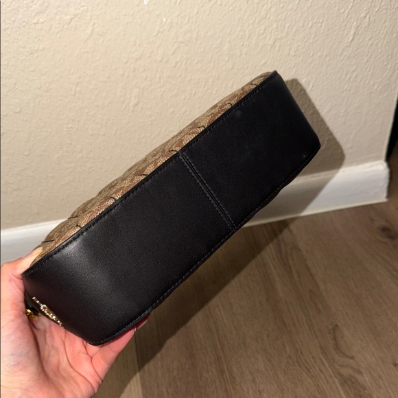 Coach Purse - Picture 7 of 9